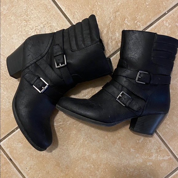 Black Boots - Picture 6 of 10